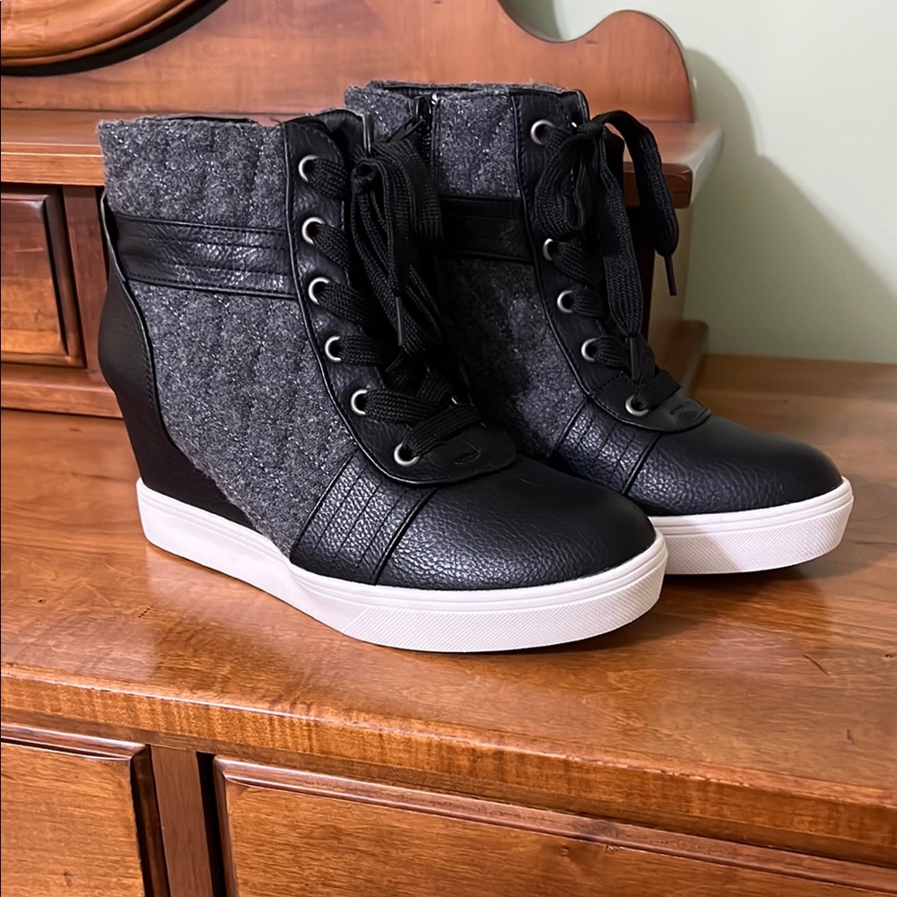 Maurices Black and Gray Ankle Booties with Modern Design